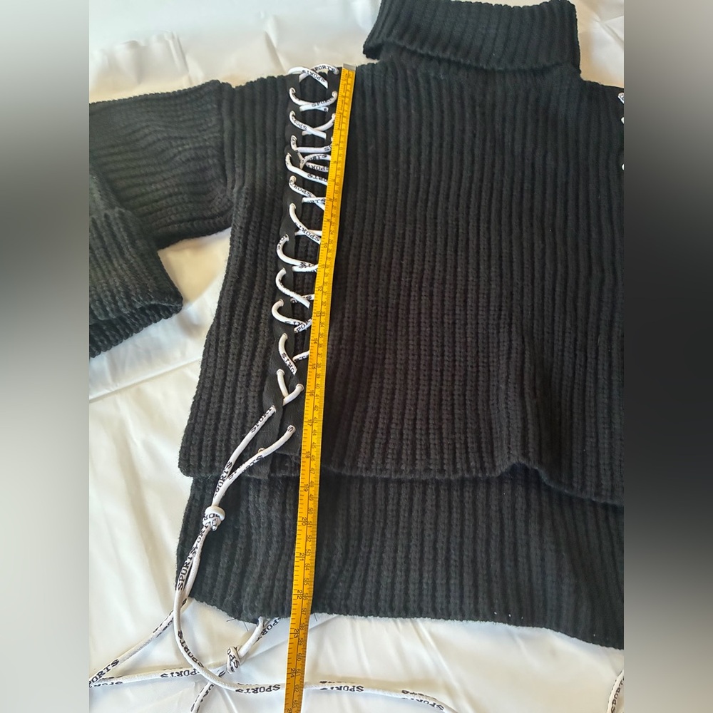 Sweater - Picture 5 of 10